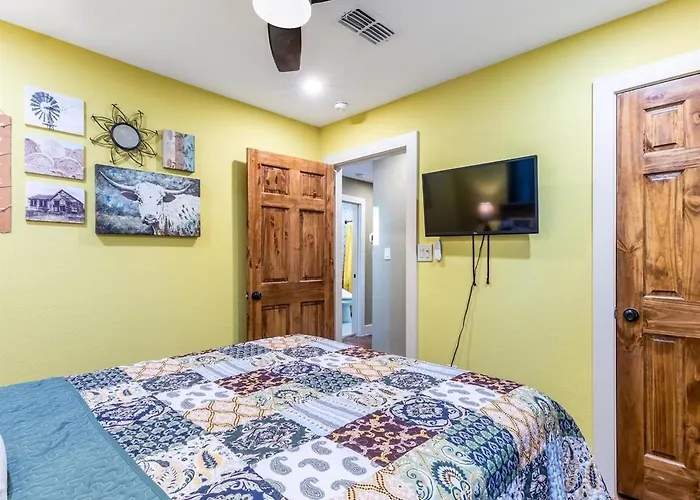 Stockyards Longhorn House, Tcu Close By Holiday home