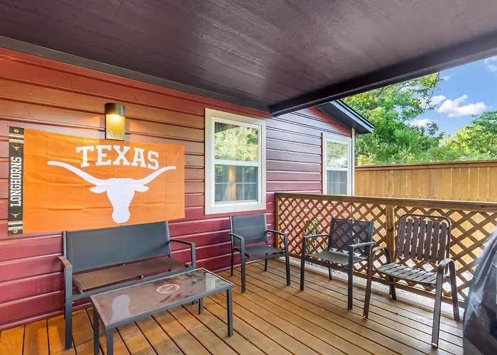 Stockyards Longhorn House, Tcu Close By