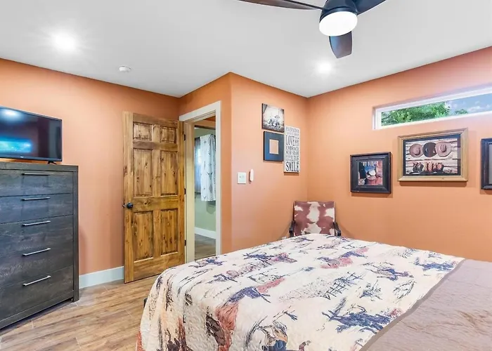 Stockyards Longhorn House, Tcu Close By Holiday home